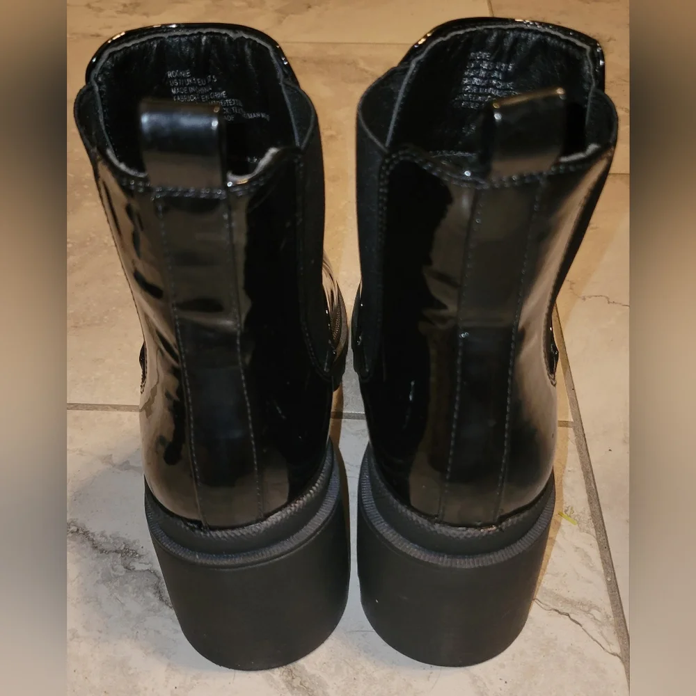 JustFab‎ Roonie Black Faux Patent Leather Chelsea Boot Sz 7
